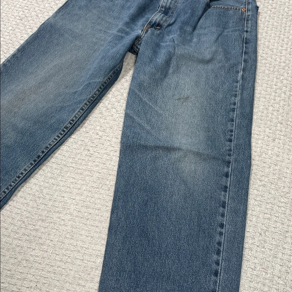 Levis 550 Relaxed Fit Tapered Vintage 2002 Mens Size 36x32 Women’s Unisex
